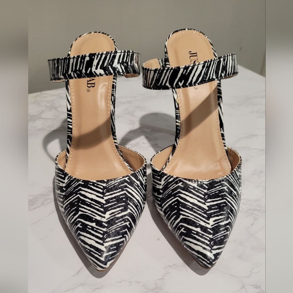 Heels - Picture 2 of 5